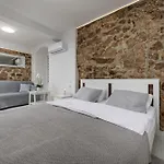 Gaviota Krk クルク